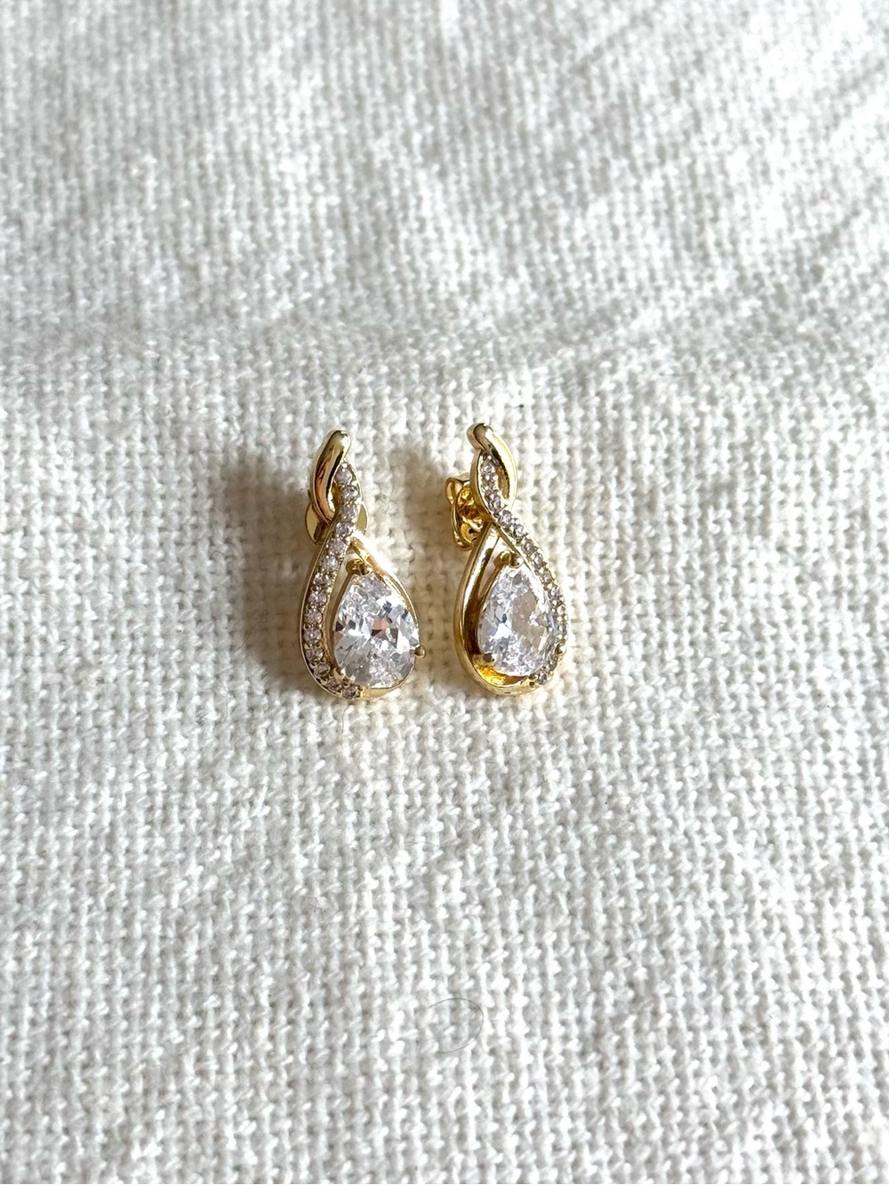 NEW! Gold Plated Teardrop Cubic Zirconia Stud Earrings - Elegant Women Jewelry